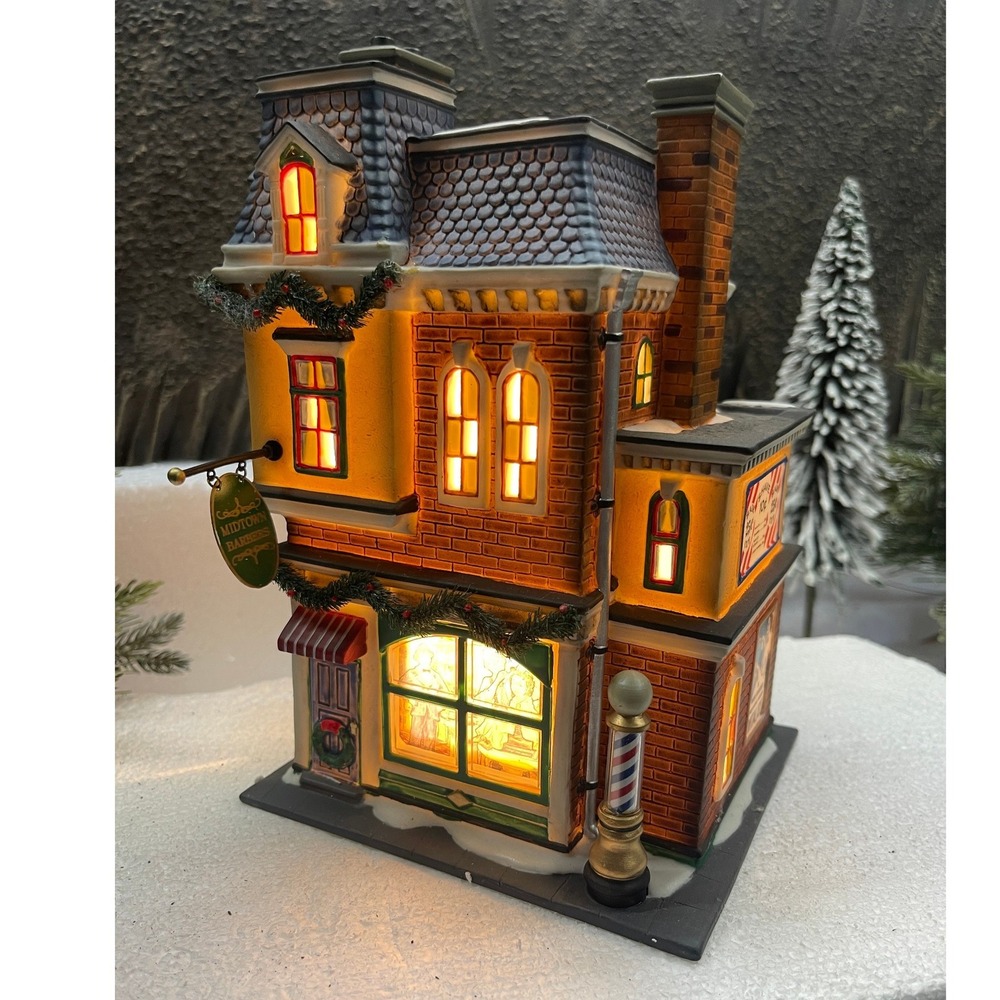 Department 56 Christmas in the City MIDTOWN BARBERSHOP 56.58944 CIC Village